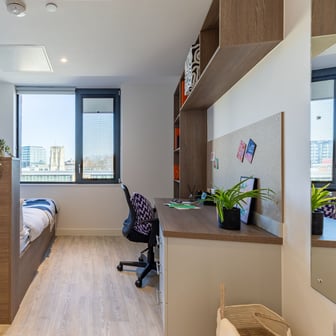 Silver En Suite - Image 5